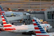 美国航空发布宽幅盈利预测区间 经济不确定性致国内旅行需求承压