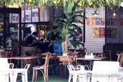韩大学生称“食物有虫”敲诈300家餐厅，获刑1年
