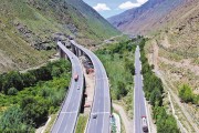 云端“幸福路”不断延伸——西藏乡村公路建设掠影